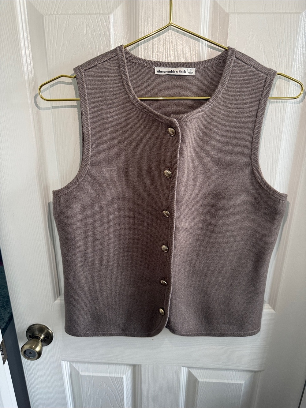 Abercrombie & Fitch Taupe Button-Front Knit Vest